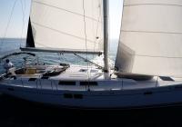 sailing yacht Hanse 505 sails hull